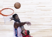 ac米兰体育官网-猛龙击败76人强势登顶