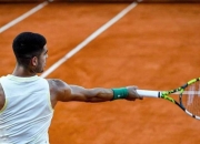 米兰体育-英国网球队鏖战法国网球队，瓦林卡爆发神勇