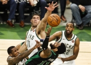 米兰体育网页版-雄鹿力克凯尔特人，安特托昆博砍27分