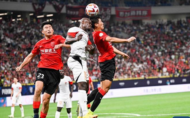 鲁能不敌上港,中超争冠形势不利 鲁能不敌上港,中超争冠形势不利