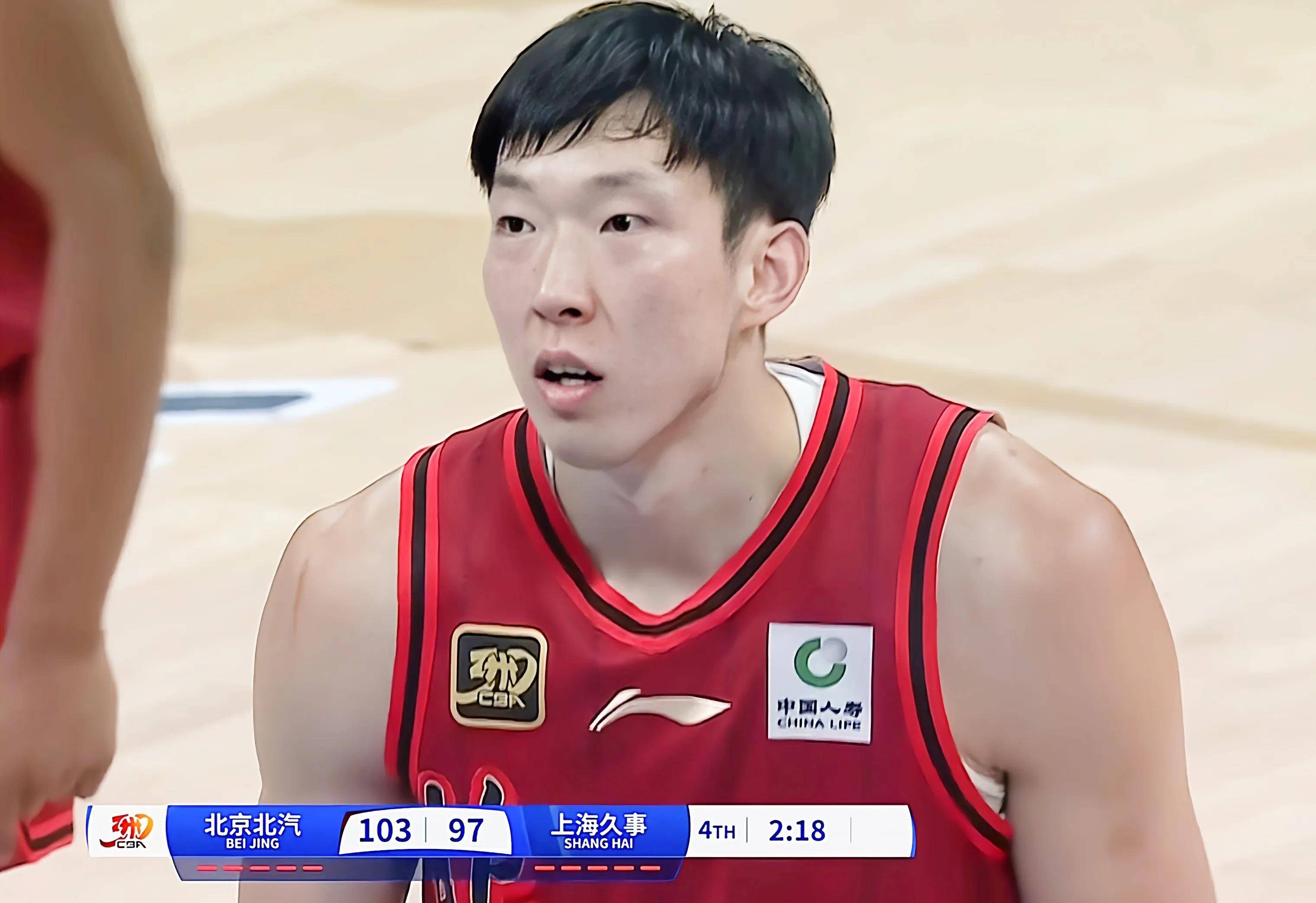 山西男篮逆袭湖南,成功挺进季后赛 山西男篮逆袭湖南,成功挺进季后赛