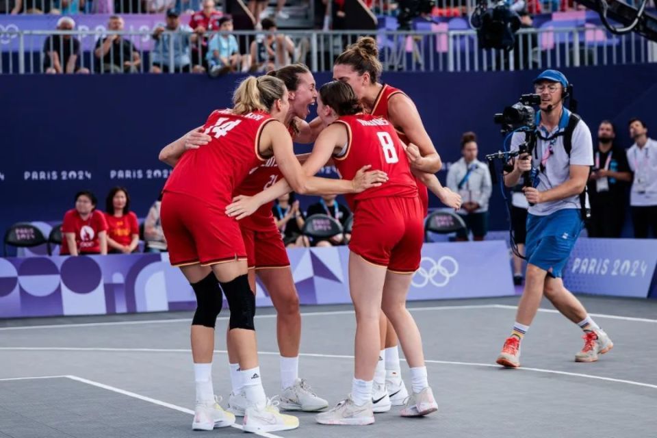 德国队表现出色，获得团体比赛铜牌的简单介绍