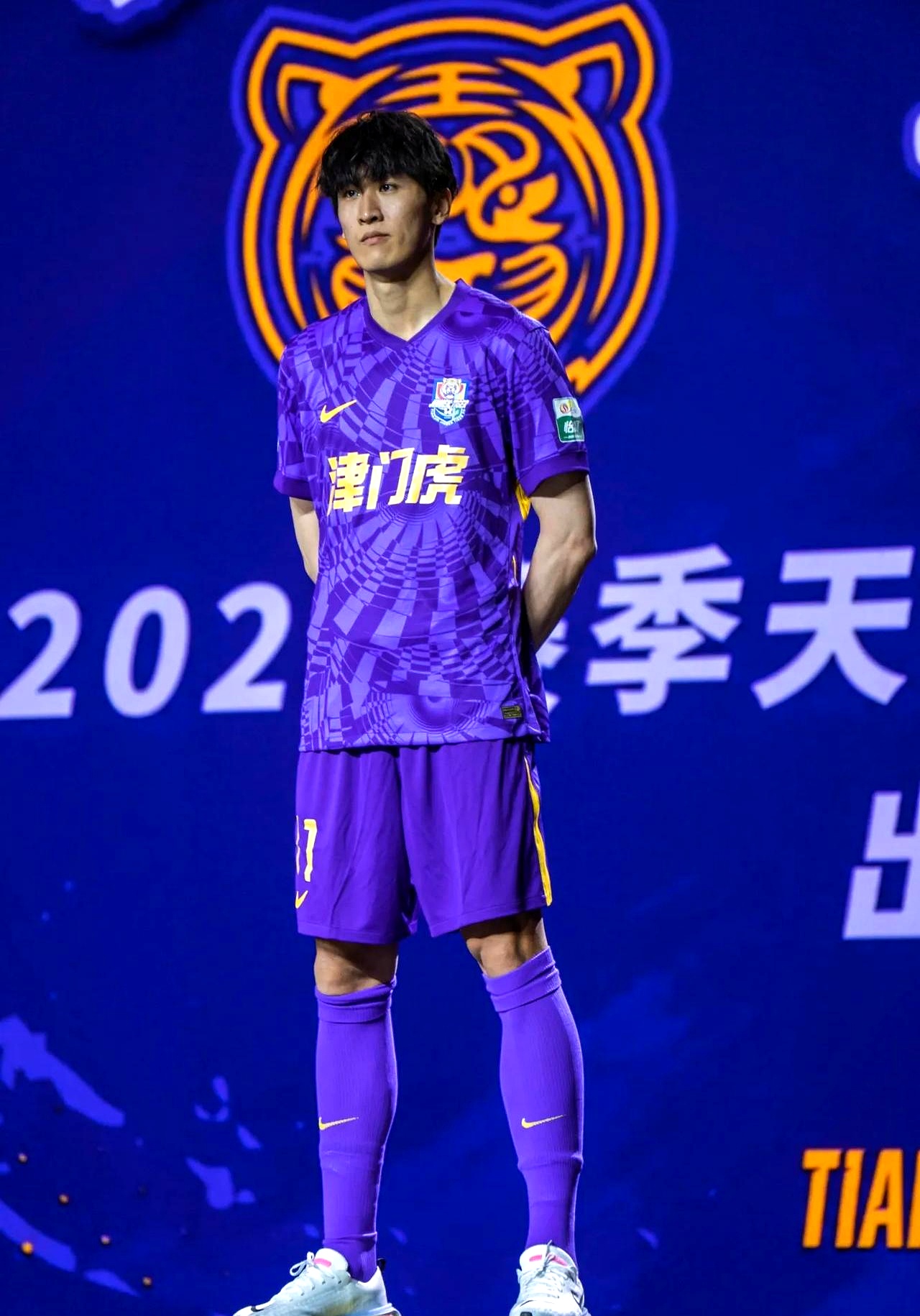 天津球员猛烈出手，重赛锦上添花