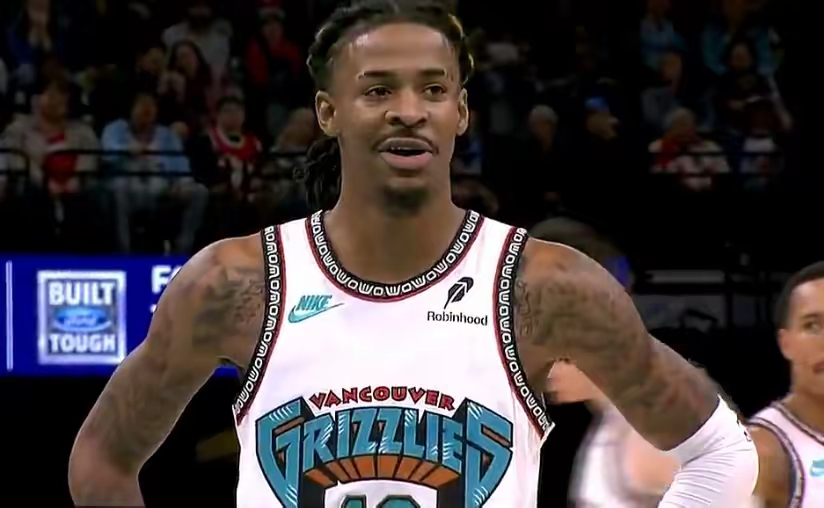 开拓者主场击败灰熊，重返西部前八