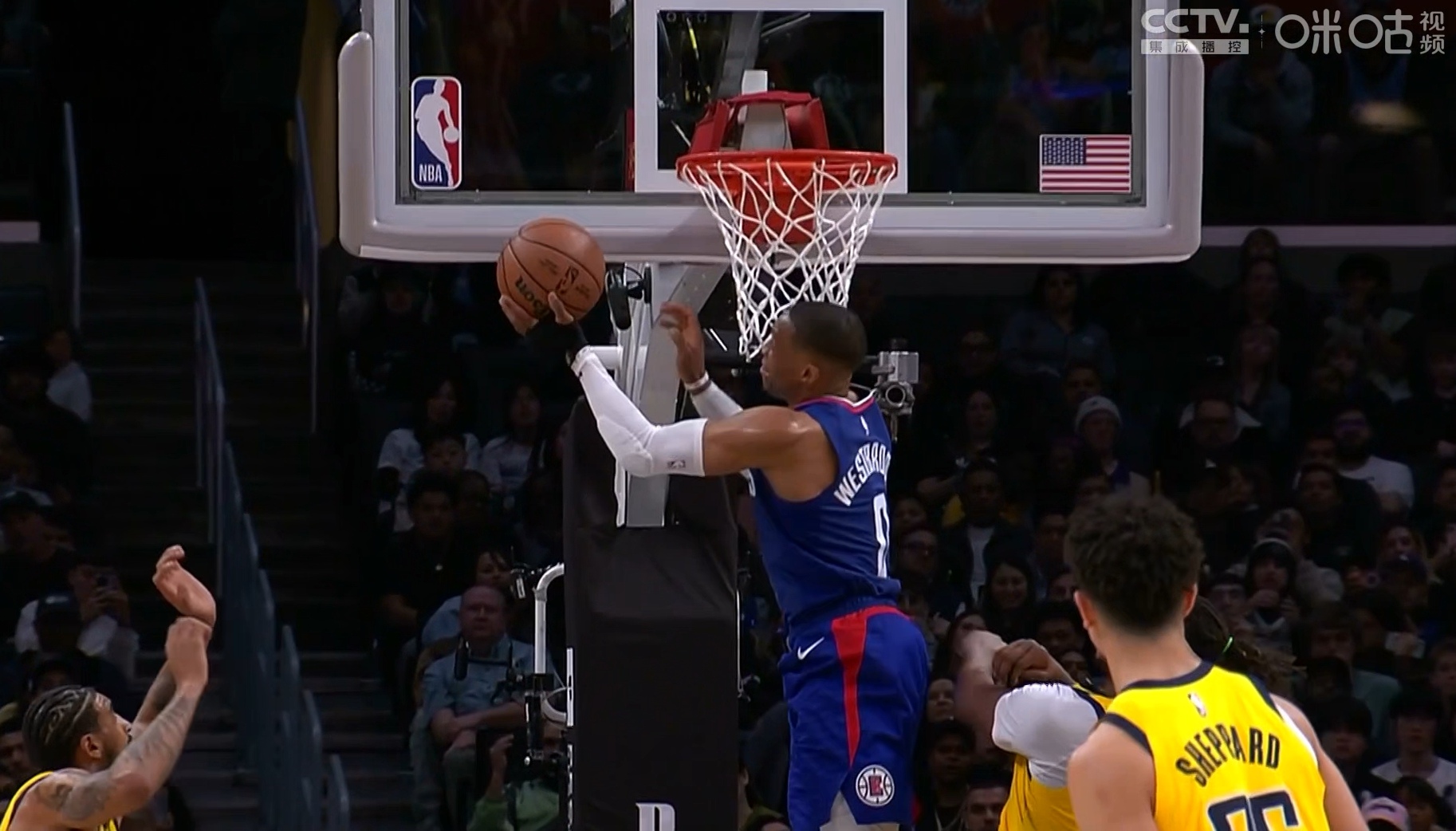 乔治砍下35分助快船击败步行者