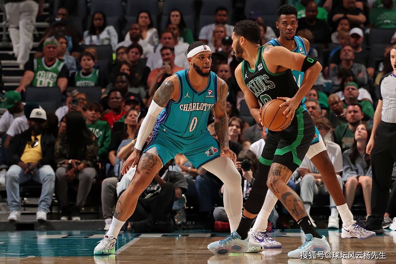 猛龙客场击败凯尔特人，东部榜首保持