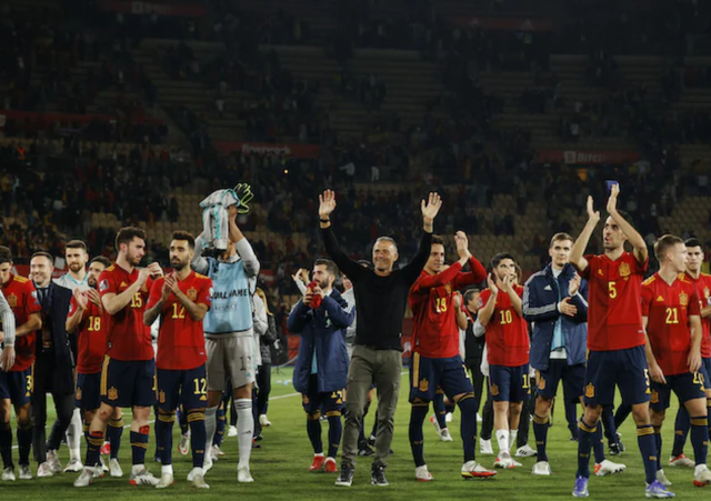 关于西班牙队与哥斯达黎加队展开激烈比赛的信息 关于西班牙队与哥斯达黎加队展开激烈比赛的信息