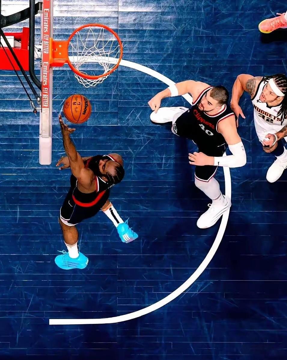 雷霆逆转勇士，哈登送出助攻